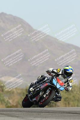 media/Dec-01-2025-Moto Forza (Mon) [[2daa91e15f]]/2-Intermediate Group/Session 2 Turn 9 Entry/